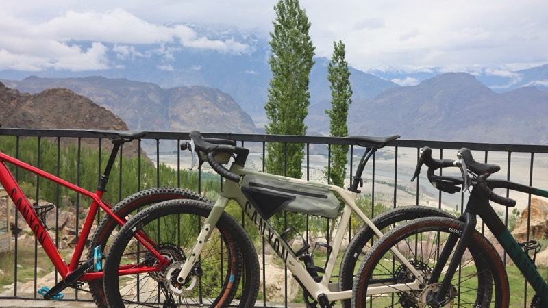 The Canyon Grizl gravel bike in light sage green, frame bag fitted
