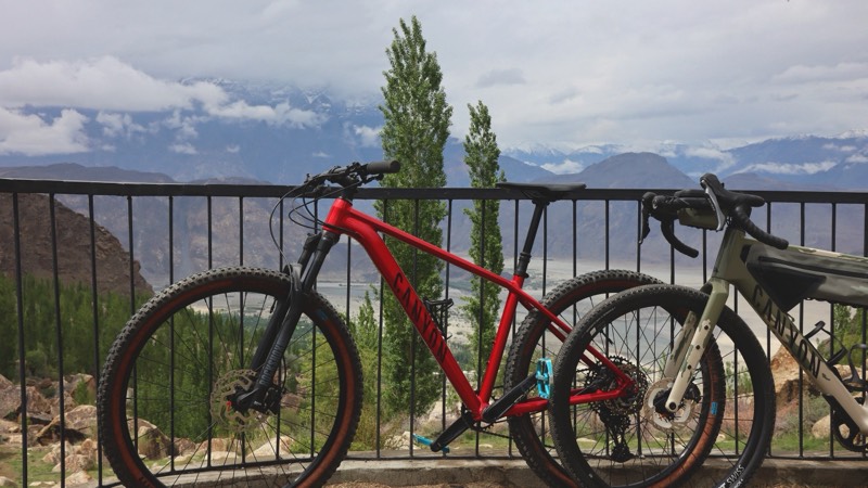 The red Canyon Grand Canyon mountain bike