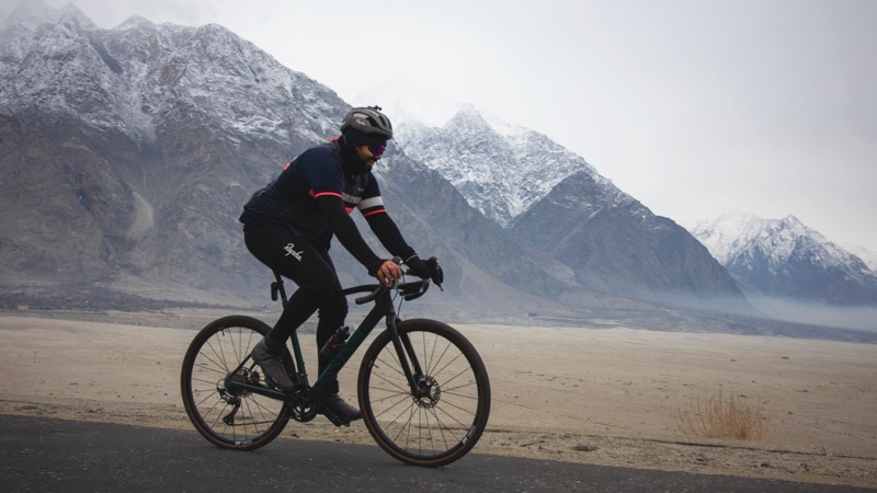 The Sarfaranga cold desert stretching out beneath the peaks